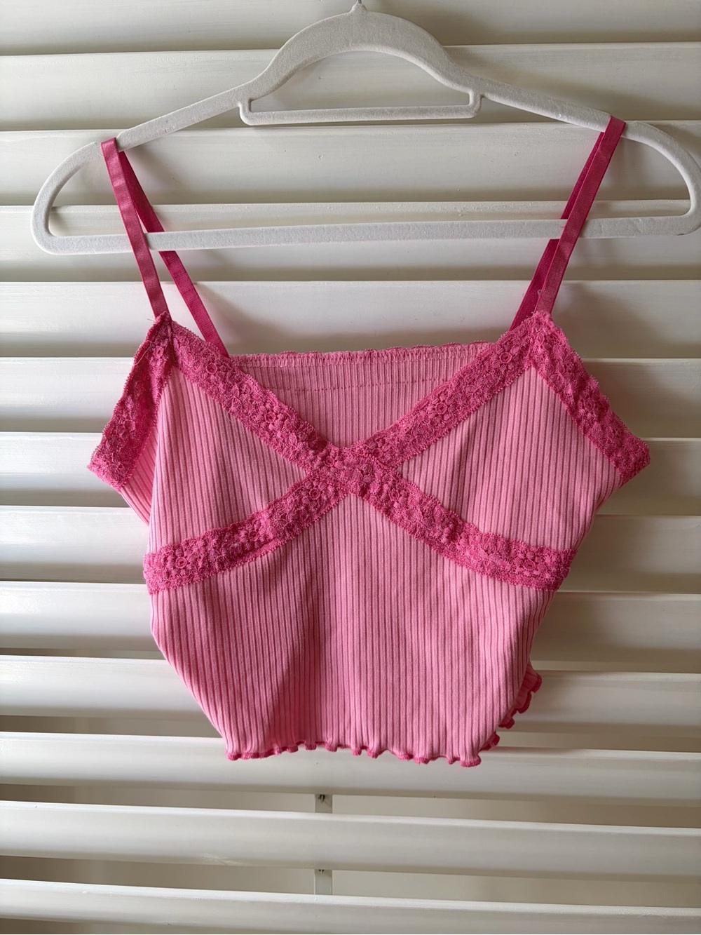 Y2K Pink Lace-Trim Ribbed Cami Top
